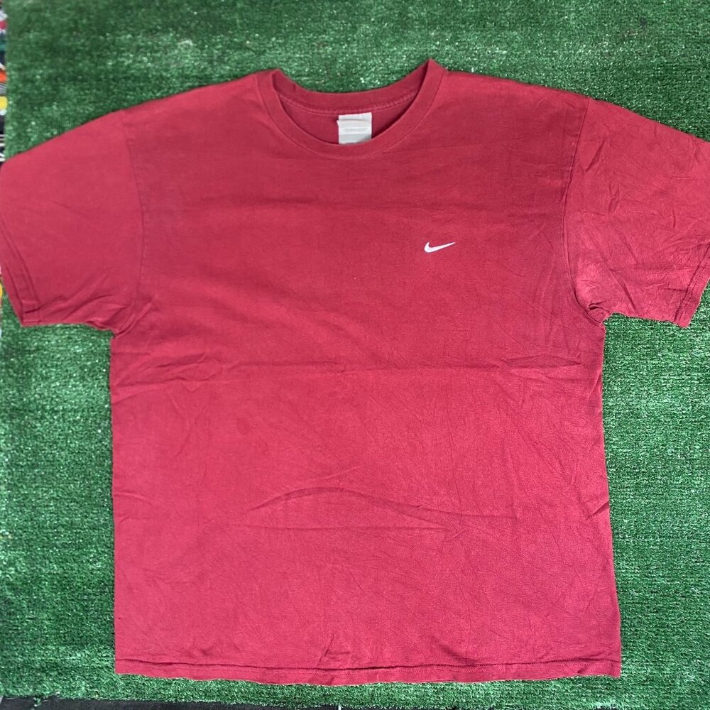 Vintage Y2K Nike Logo Shirt Burgundy Solo Swoosh Athletic Tee